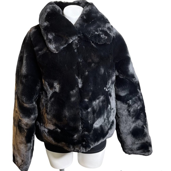 NWT $169 size XS/S faux fur black New York & Co jacket - Picture 5 of 12